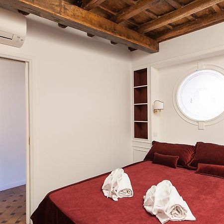 Rental In Rome - Scala Suite Buitenkant foto
