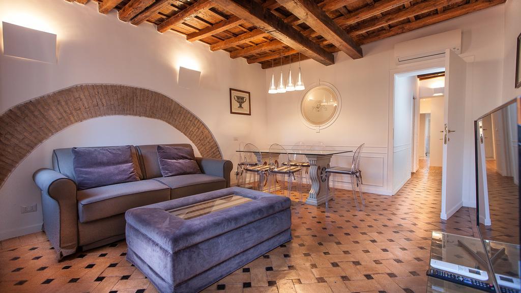 Rental In Rome - Scala Suite Buitenkant foto