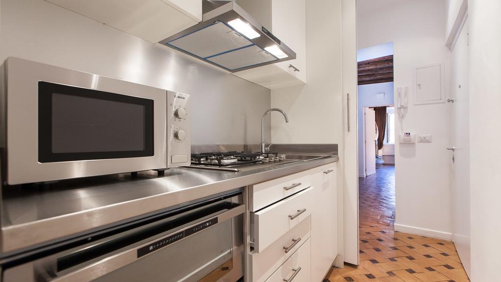 Rental In Rome - Scala Suite Buitenkant foto