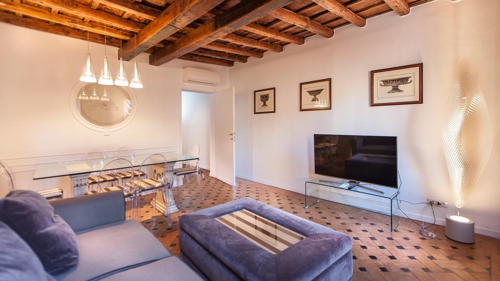 Rental In Rome - Scala Suite Buitenkant foto