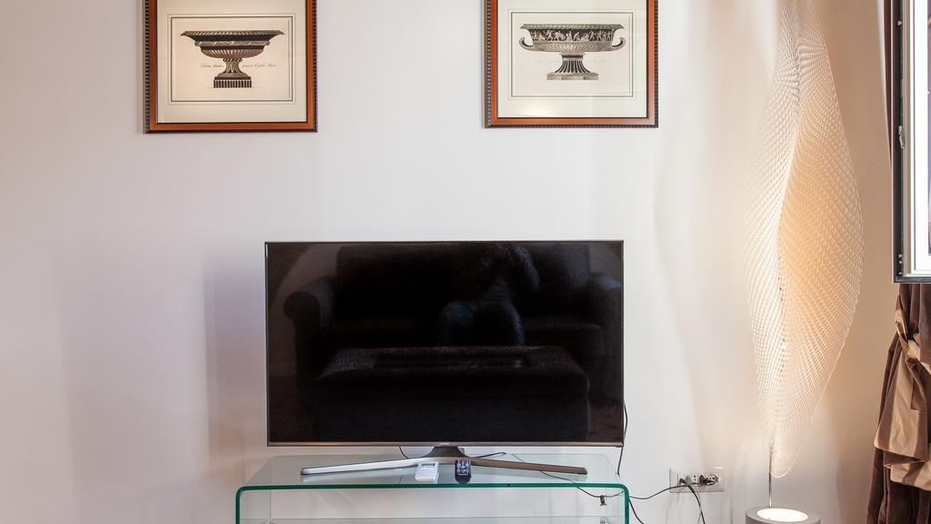 Rental In Rome - Scala Suite Buitenkant foto